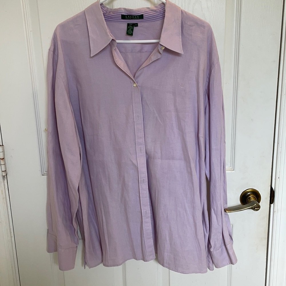 Women’s button down shirt EUC
